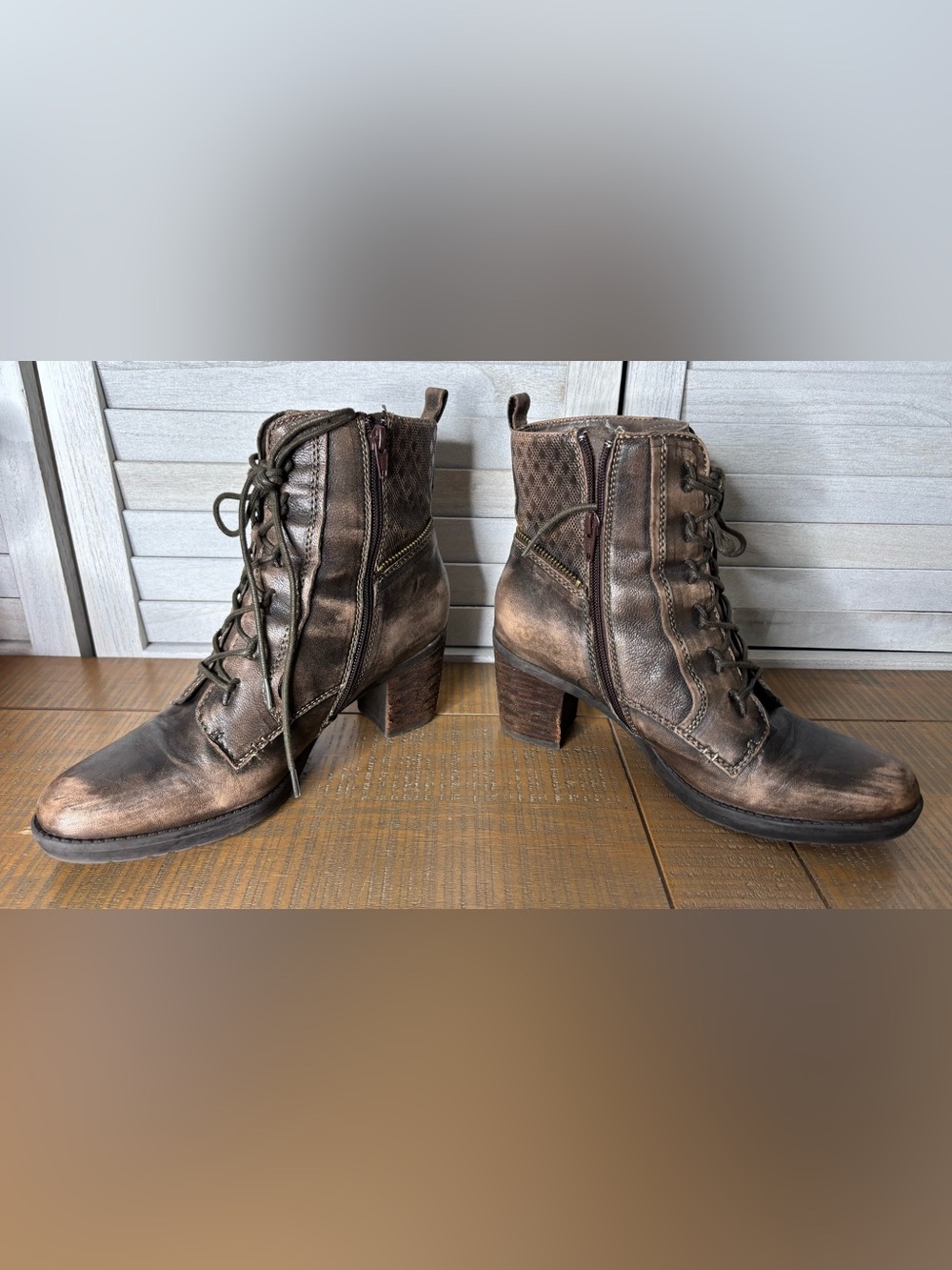 Earth Shoes Missoula Taupe Leather Lace Up Heeled Ankle Boots Size 9.5 - Picture 4 of 16